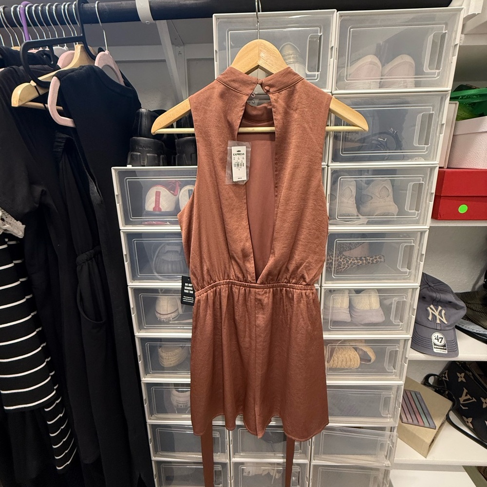 Elegant Sleeveless Rose Gold Romper